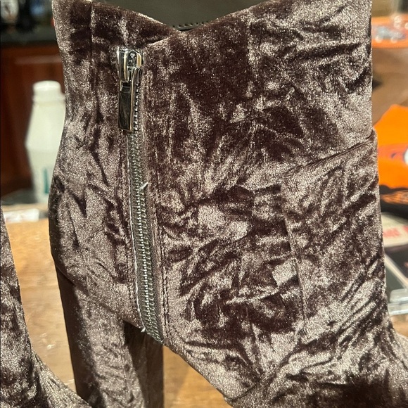 Gianni Bini Sz 10 Brown Crushed Tan Velvet High heel Platform Festival Boots NWT - Picture 3 of 16